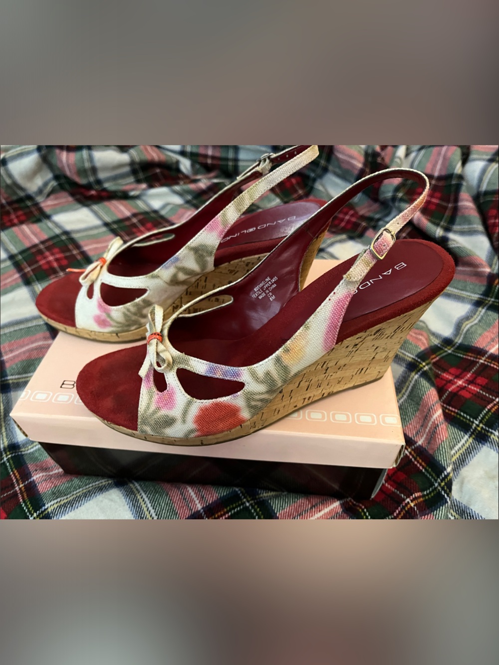 Bandolino Floral Canvas Wedge Sandals in Red and Multi 8M